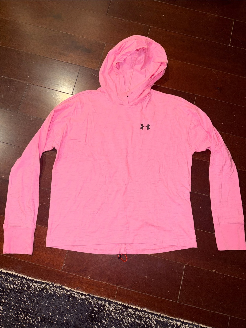 NWOT Under Armour Hot Pink Lightweight Hooded Top Size Small